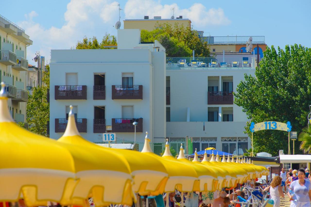 Hotel Nuova Medusa リミニ エクステリア 写真